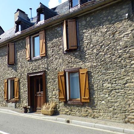 Maison Familiale Pour 8 Saint-Aventin Exteriér fotografie