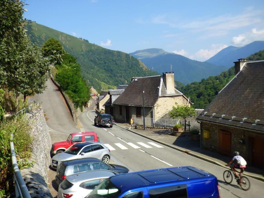 Maison Familiale Pour 8 Saint-Aventin Exteriér fotografie