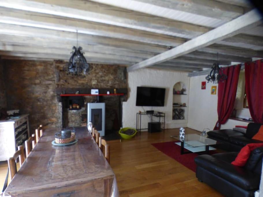 Maison Familiale Pour 8 Saint-Aventin Exteriér fotografie