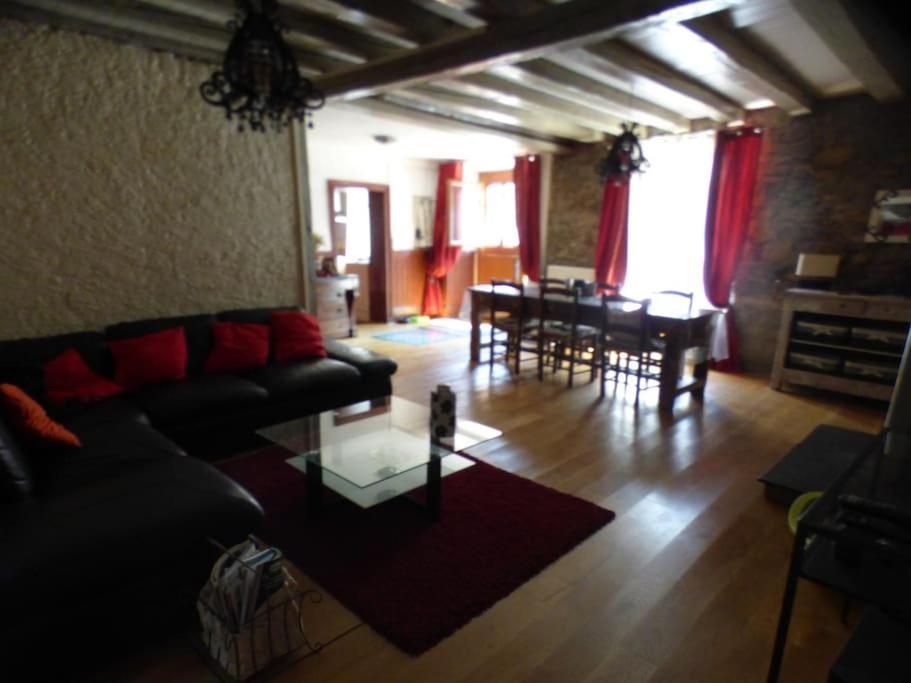 Maison Familiale Pour 8 Saint-Aventin Exteriér fotografie
