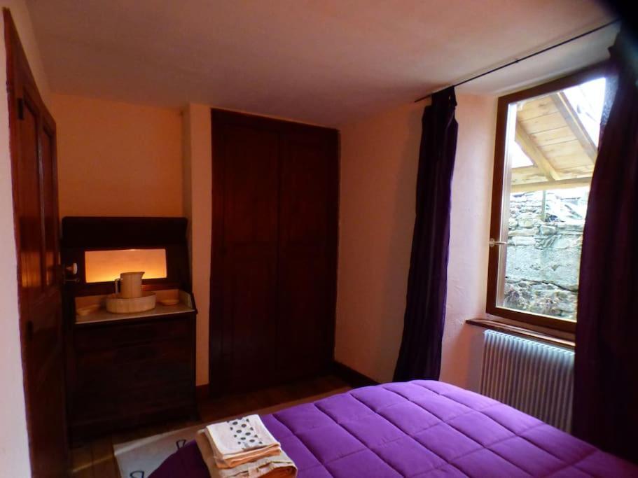 Maison Familiale Pour 8 Saint-Aventin Exteriér fotografie