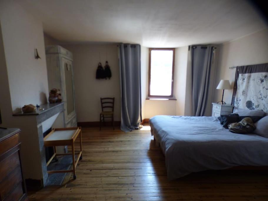 Maison Familiale Pour 8 Saint-Aventin Exteriér fotografie