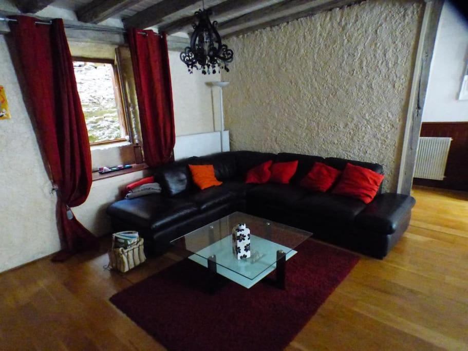 Maison Familiale Pour 8 Saint-Aventin Exteriér fotografie